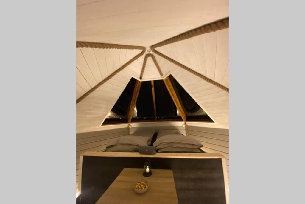 Northernlight cabin with reindeers Kiruna Exterior foto