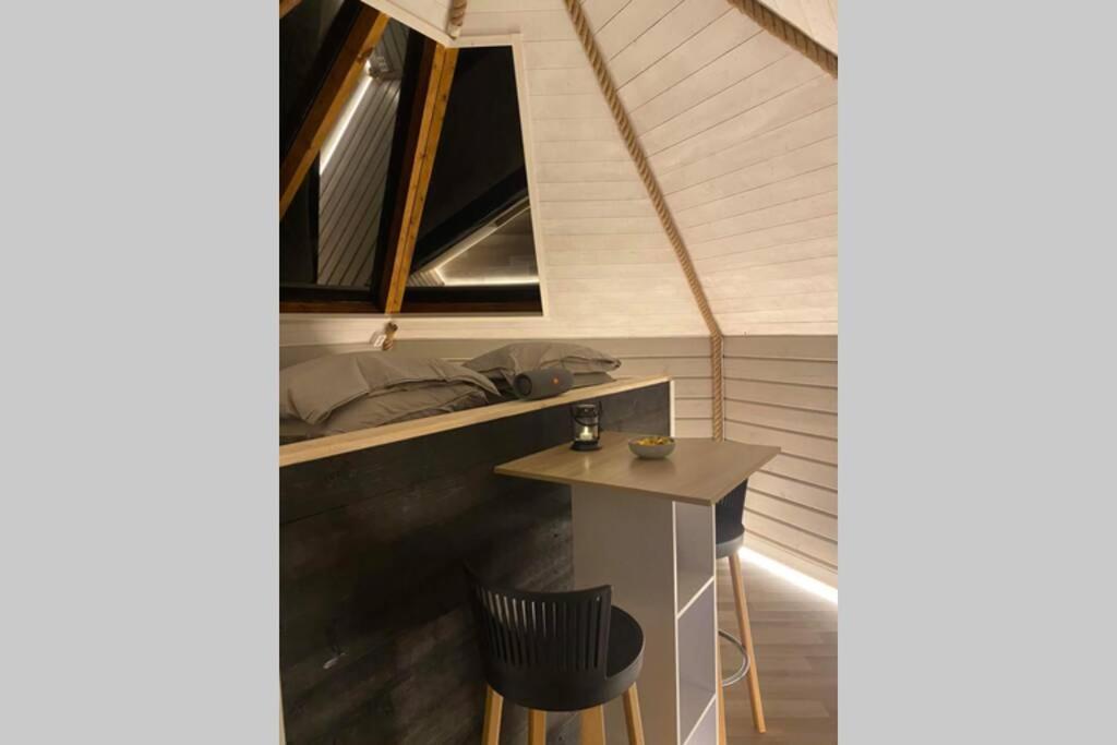 Northernlight cabin with reindeers Kiruna Exterior foto